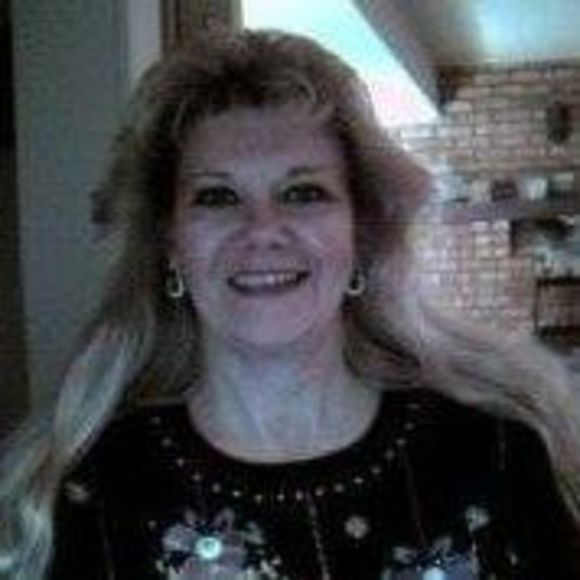 Meet your Posher, Rena - Picture 1 of 1